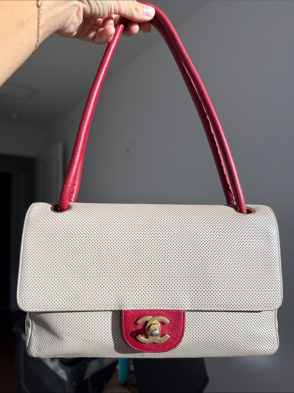 Rare Vintage Chanel Shoulder Bag Cream Red CC Authentic